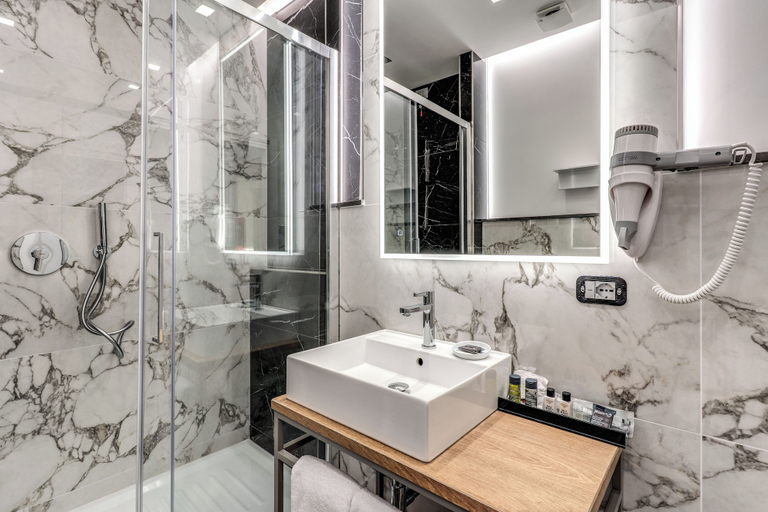 Bathroom 5, The Spotlight Boutique Hotel, Roma