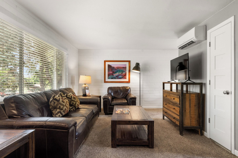 Living area 4, Purple Sage Flats, Grand
