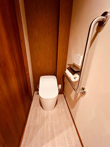 Bathroom 2, HAKUKOU UROMURo, Kyoto