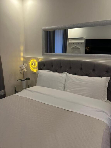 Room 5, Guest House 80, Milano