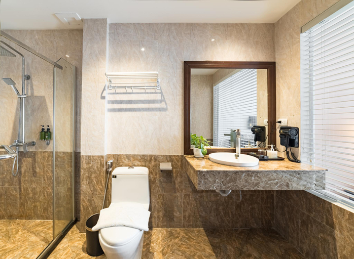 Bathroom 5, Xaysomboun Hotel & Spa , Vientiane