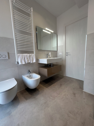 Bathroom 2, IntoMatera business apartments, Matera