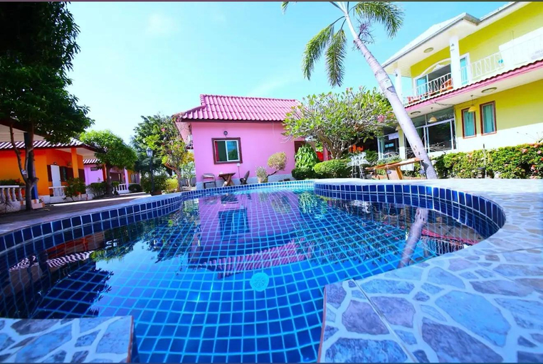 Swimming pool 4, Wave point resort, Pattaya