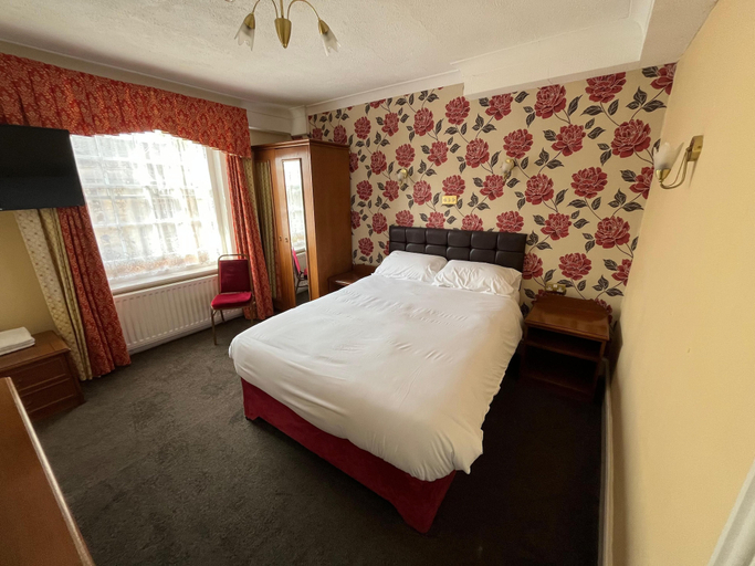 Bedroom 2, Castle Hotel, Staffordshire