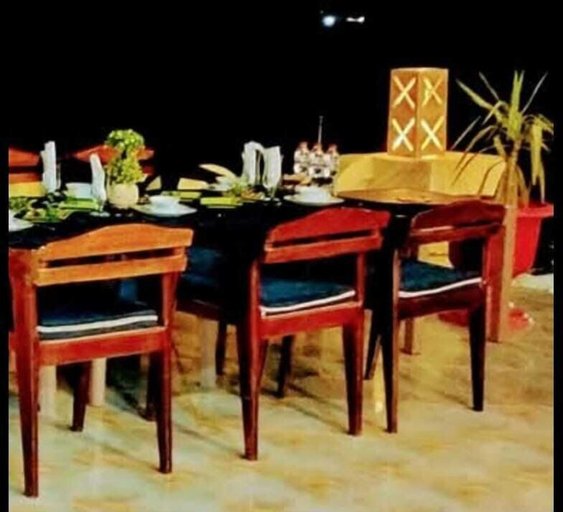 Food & Drinks, Badis hotel, Shurtah al-Dakhlah