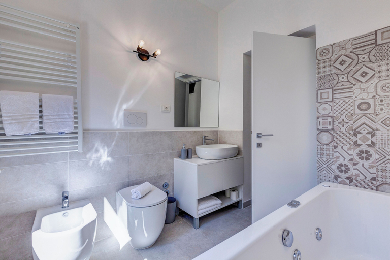 Bathroom 4, Palazzo Belvedere Chianciano Terme, Siena