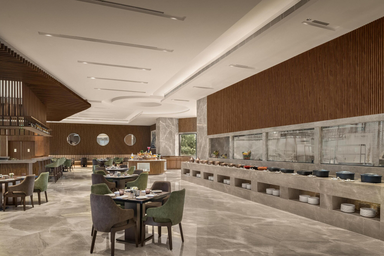Restaurant 5, Radisson Hotel Delhi MG Road, Delhi