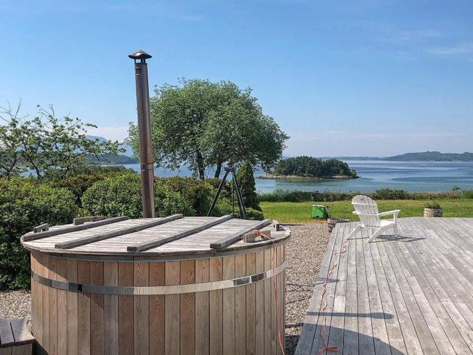 Sport & Beauty 2, person holiday home in Tornes I Romsdal, Fræna
