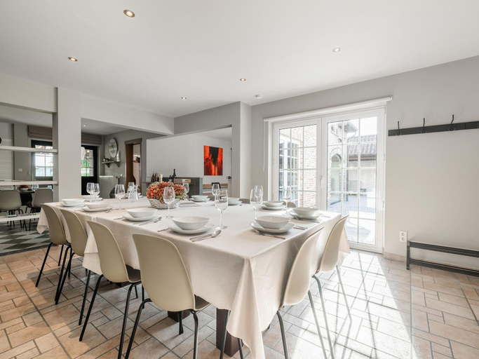 Food & Drinks 4, Charming farmhouse for 18 guests, Limburg