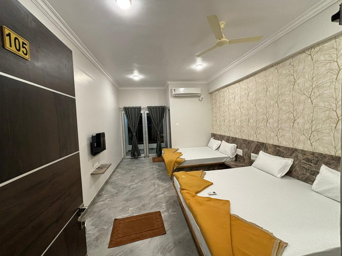 Bedroom 2, Hotel Grand Vrundavan , Solapur