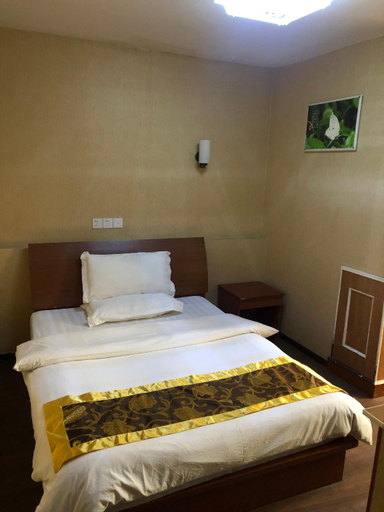 Bedroom 3, Xiongying Hostel, Shanghai
