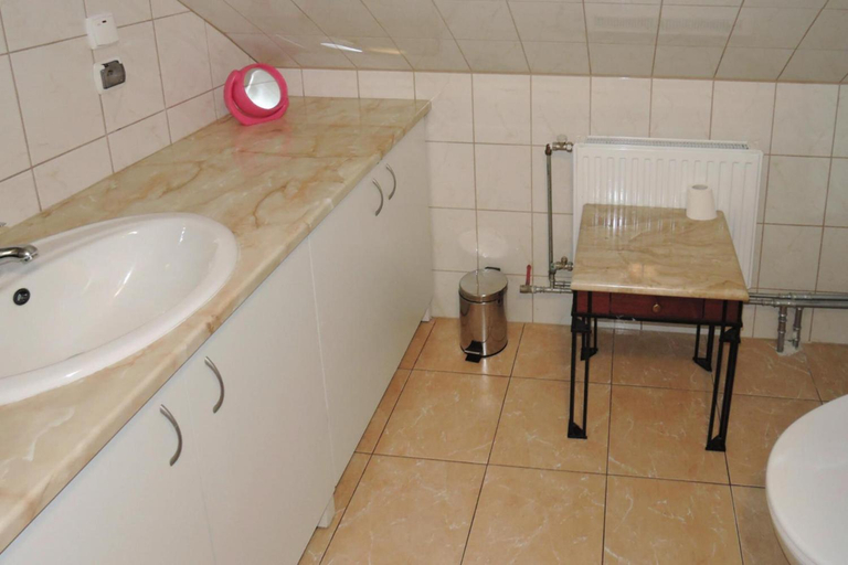 Bathroom 2, holiday home in Nowe Warpno, Police