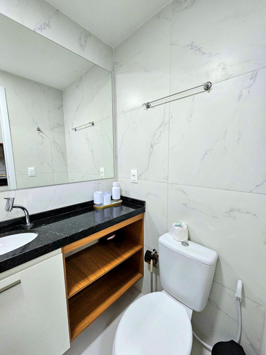 Bathroom 3, Edificio Porto City, estrutura completa no centro de Porto By HM, Ipojuca