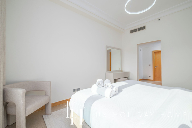 Room 5, LUX The Palm Island Shoreline Suite, Dubai