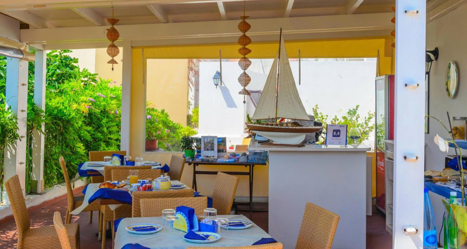 Food & Drinks 2, Albergo Villa Giusto . . . la dimora ideale lontana dallo stress-NEW, Napoli