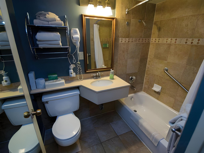 Bathroom 4, Kachina Lodge - Inside the Park, Coconino