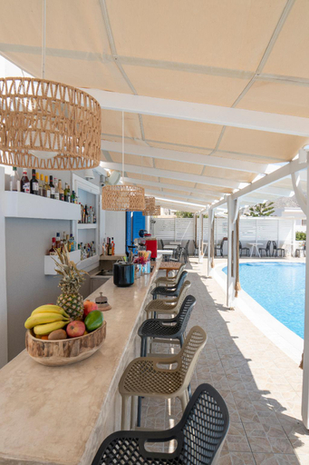 Food & Drinks 4, Bella Santorini Studios, South Aegean