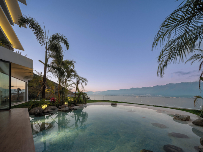 Pool, YS Seaview Hotel, Dali Bai