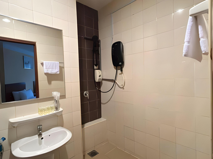 Bathroom 4, Kingston Hotel 11 @ PWTC, KL, Kuala Lumpur