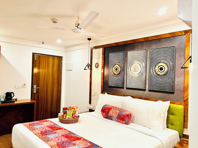 Room 3, HOTEL SIGNATURE BANJARA HILLS HYDERABAD, Hyderabad