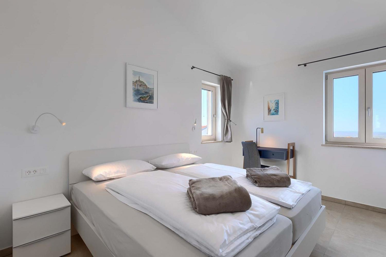 Bedroom 3, Villa Lisetta Comfortable holiday residence, Višnjan