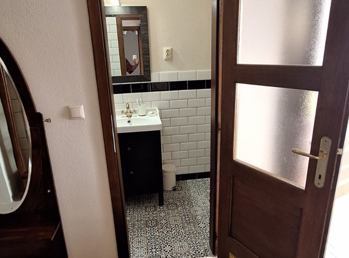 Bathroom 3, La Casa Nostra Apartments, Senj