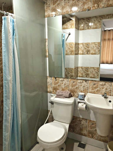 Bathroom 4, Ninong's Hotel, Legazpi City