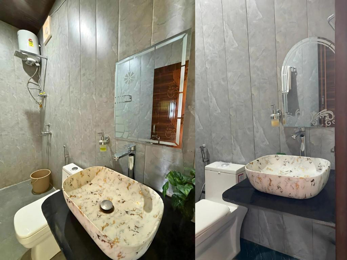 Bathroom 3, The Hills Inn Resort Guptkashi, Rudraprayag