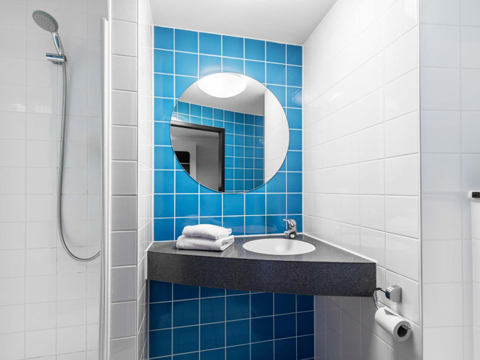 Bathroom 5, B&B Hotel Augsburg, Augsburg