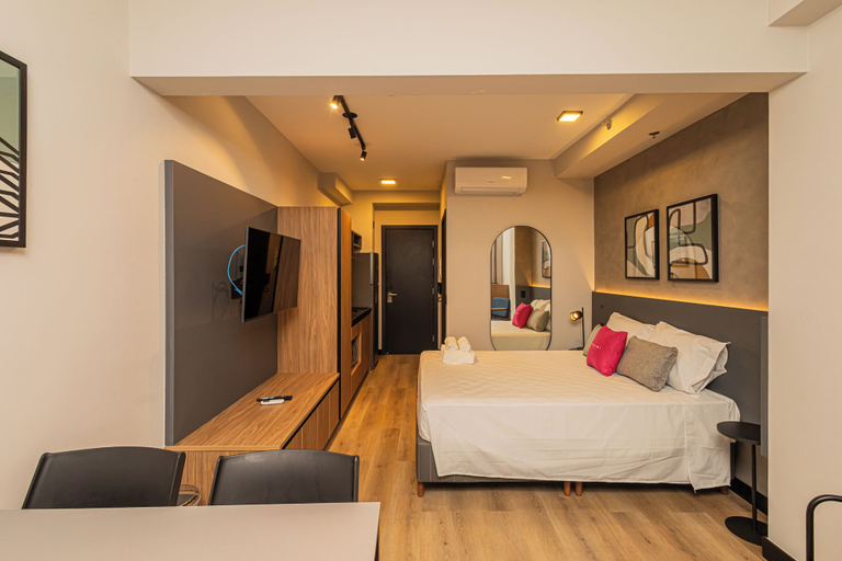 Room 3, Sky Design Alphaville Housi by Anora, Barueri