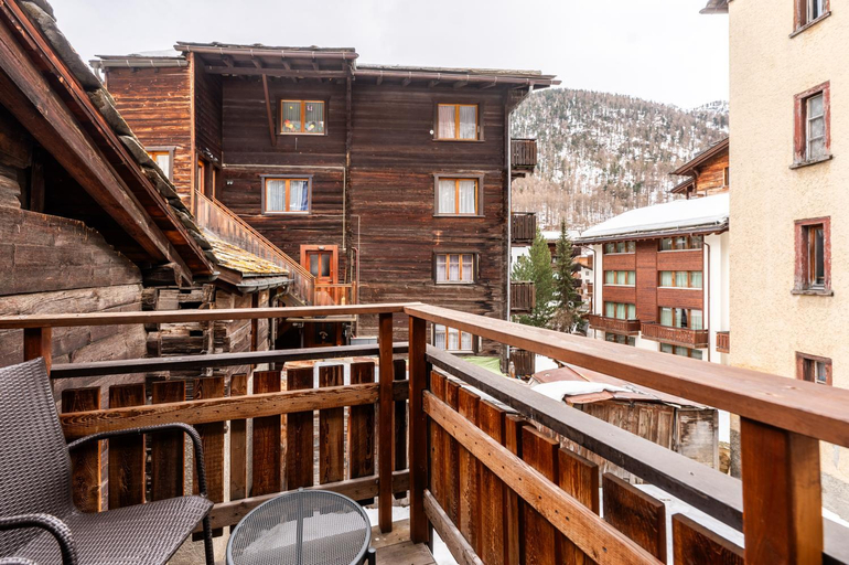 Facilities 3, Villa Emanuel in old town of Zermatt, Visp