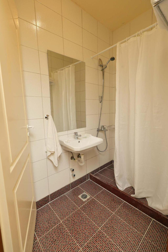 Bathroom 5, Eri Beach & Village, Crete