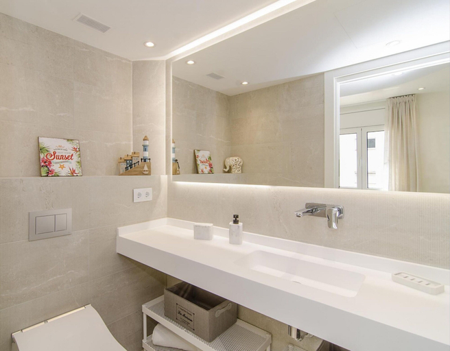 Bathroom 5, Sitges Spaces Oasis Suites, Barcelona