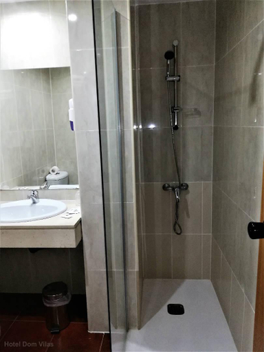 Bathroom 4, Dom Vilas, Braga