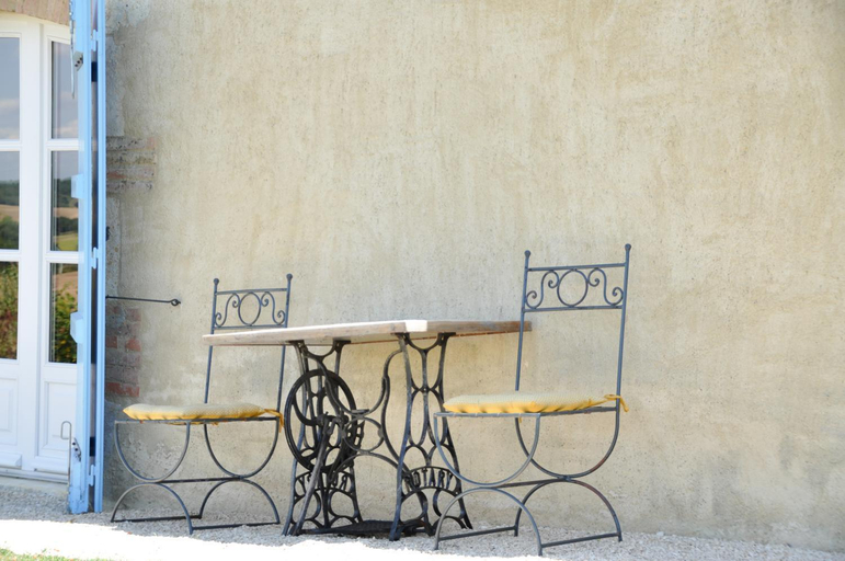 Others 2, Maison Callonguet, Gers