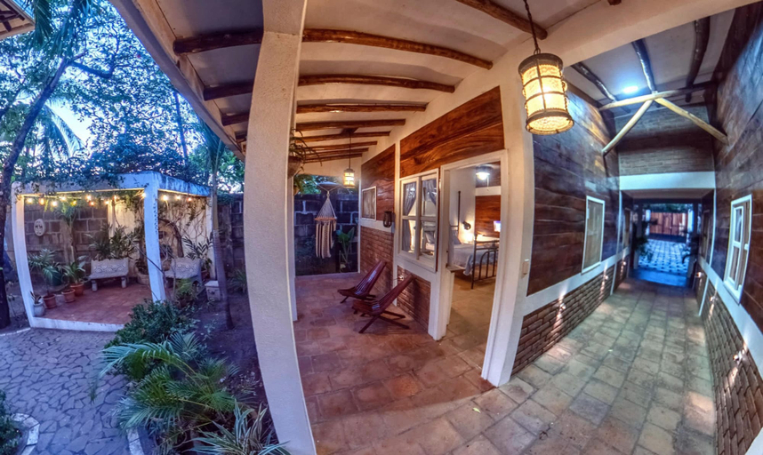 Room 3, Beachfront 1-of-a-kind House w AC Pool Wifi ATV, San Rafael del Sur