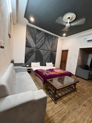 Bedroom 3, Satyam Dham, Mathura