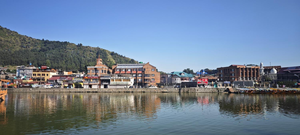 Others 4, Lake Boulevard Guest House, Srinagar