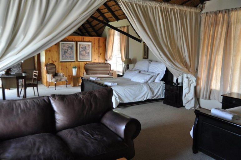 Bedroom 2, Blue Haze Country Lodge, Uthukela