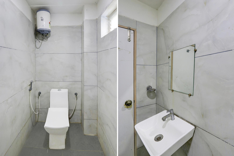 Bathroom 4, Fabhotel Silver Cloud, Warangal