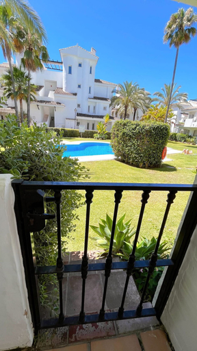 Room 2, Spacious Poolside 3 Bedroom F-5, Málaga