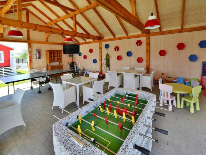 Food & Drinks 5, Holiday homes with terraces, close to the beach, Koszalin