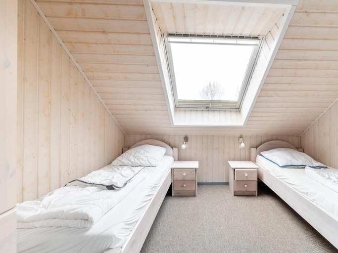 Bedroom 2, exklusives skandinavisches Ferienhaus in Mirow, Mecklenburgische Seenplatte