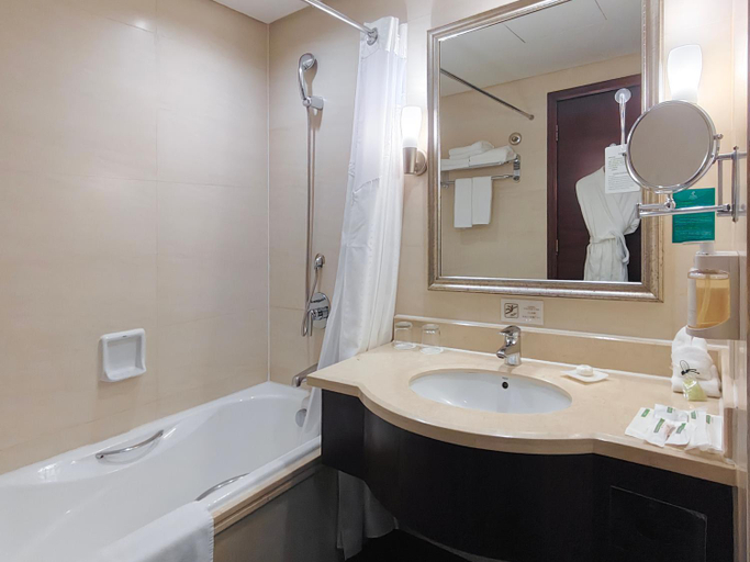 Bathroom 4, Holiday Inn Shenzhen Donghua Hotel By IHG, Shenzhen