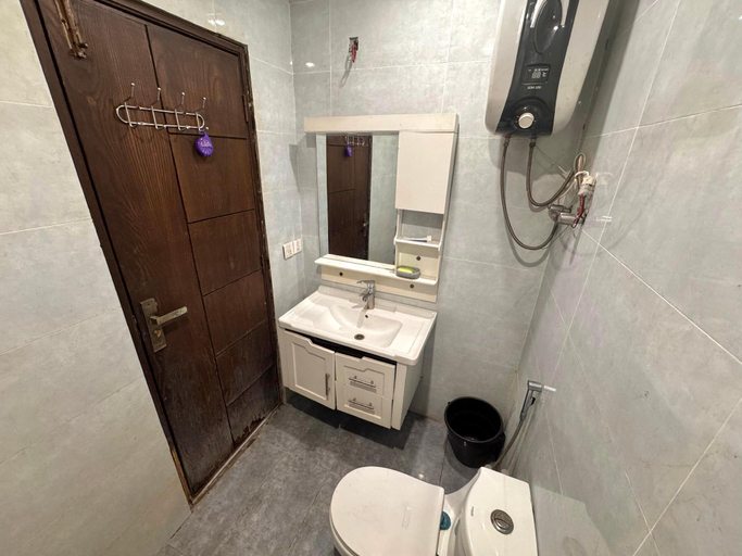 Bathroom, Lavish 1BHK Apartment | Safe & Secure, Rawalpindi