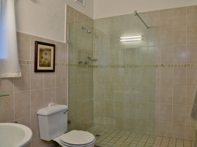 Bathroom 4, ANEW Resort Ingeli Forest Kokstad, Ugu