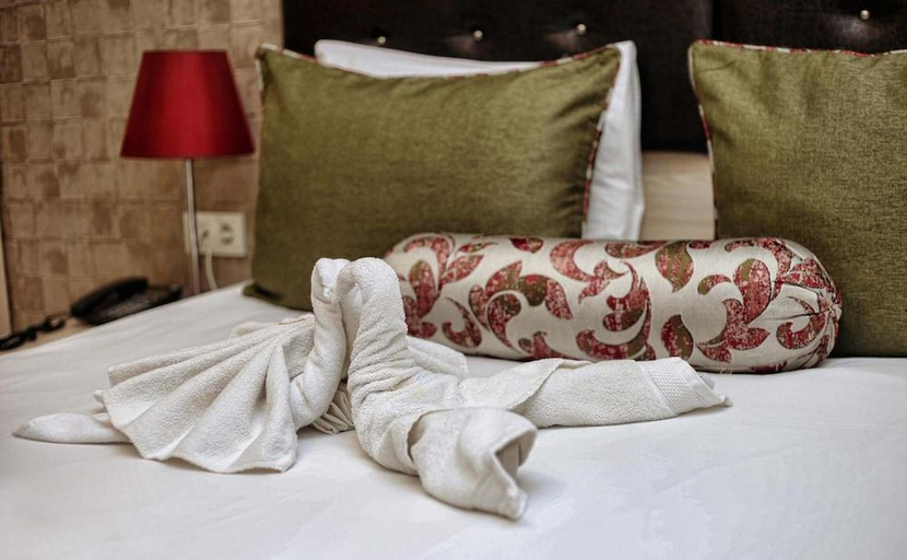 Bedroom 2, La Flora House Hotel, Izmit