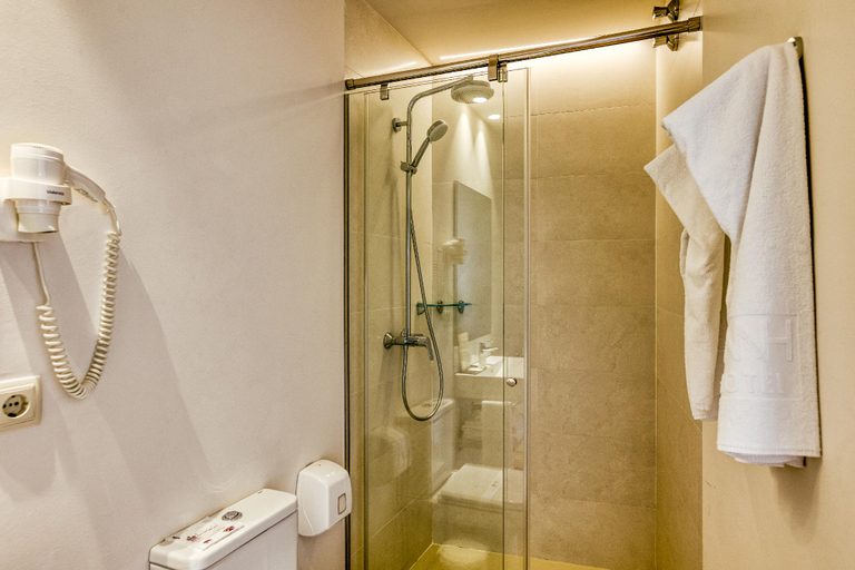 Bathroom 4, Hotel Emporium - Adults Only, Girona