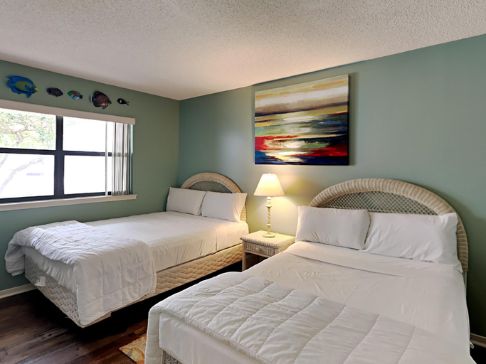Bedroom 2, Edgewater Villa 2605 su-9113EDGEE62605EW-10231, Bay