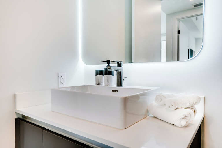Bathroom 4, Miami Downtown Vacation Suites, Miami-Dade